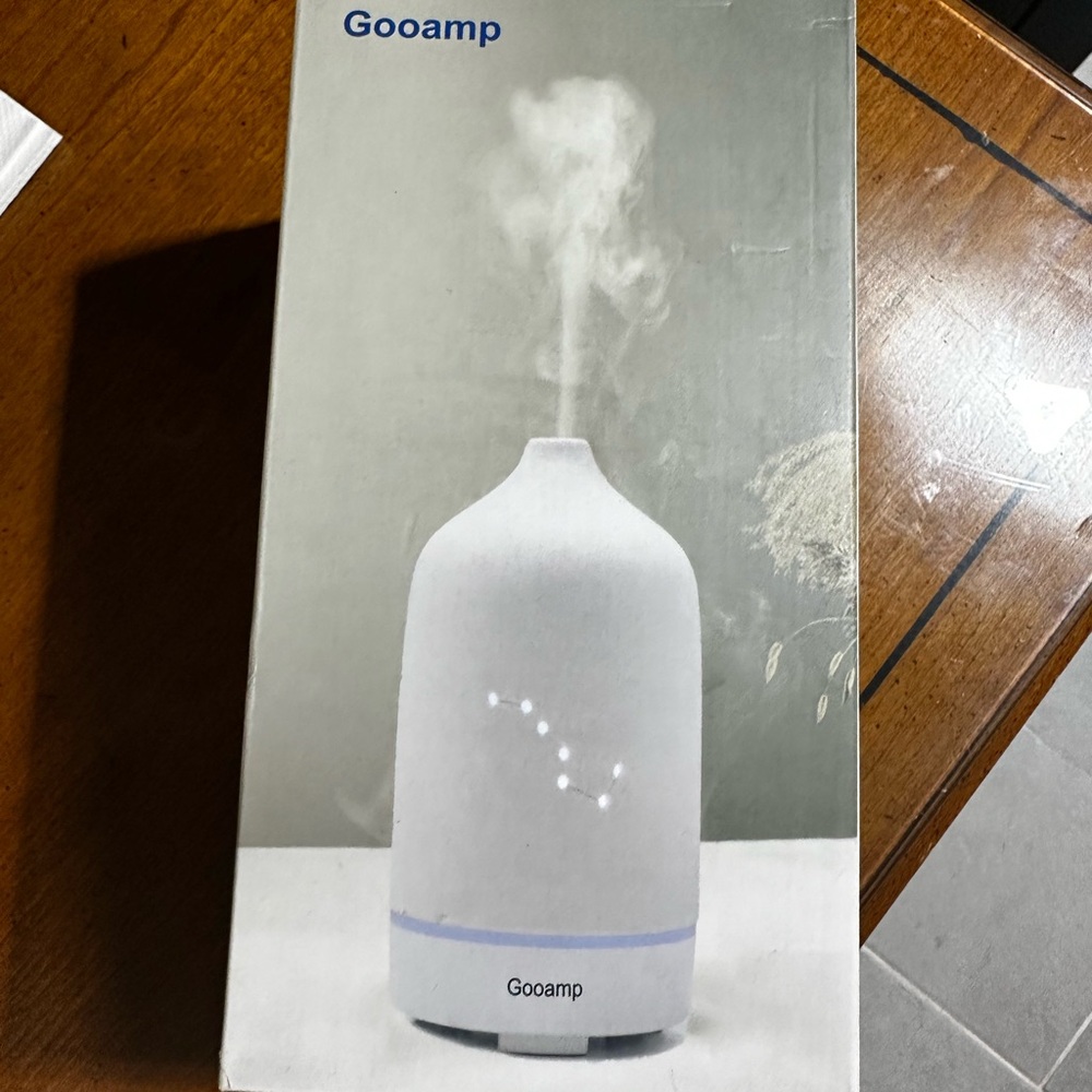 Gooamp White Essential Oil Diffuser (New)